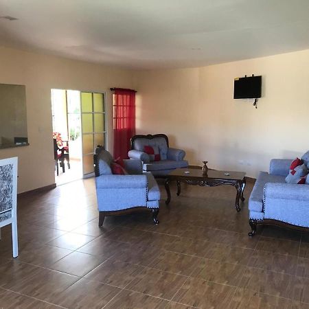 2 Queen Bed Apartment With Smart Tv ,Wifi Y Luz Las 24 Horas Jarabacoa Zewnętrze zdjęcie